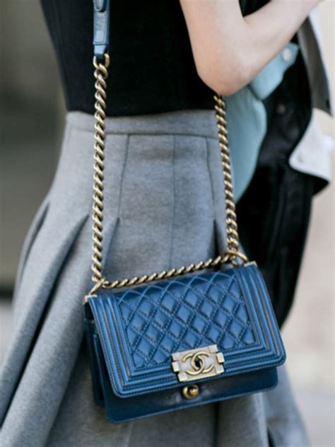 donkerblauwe chanel tas|CHANEL.